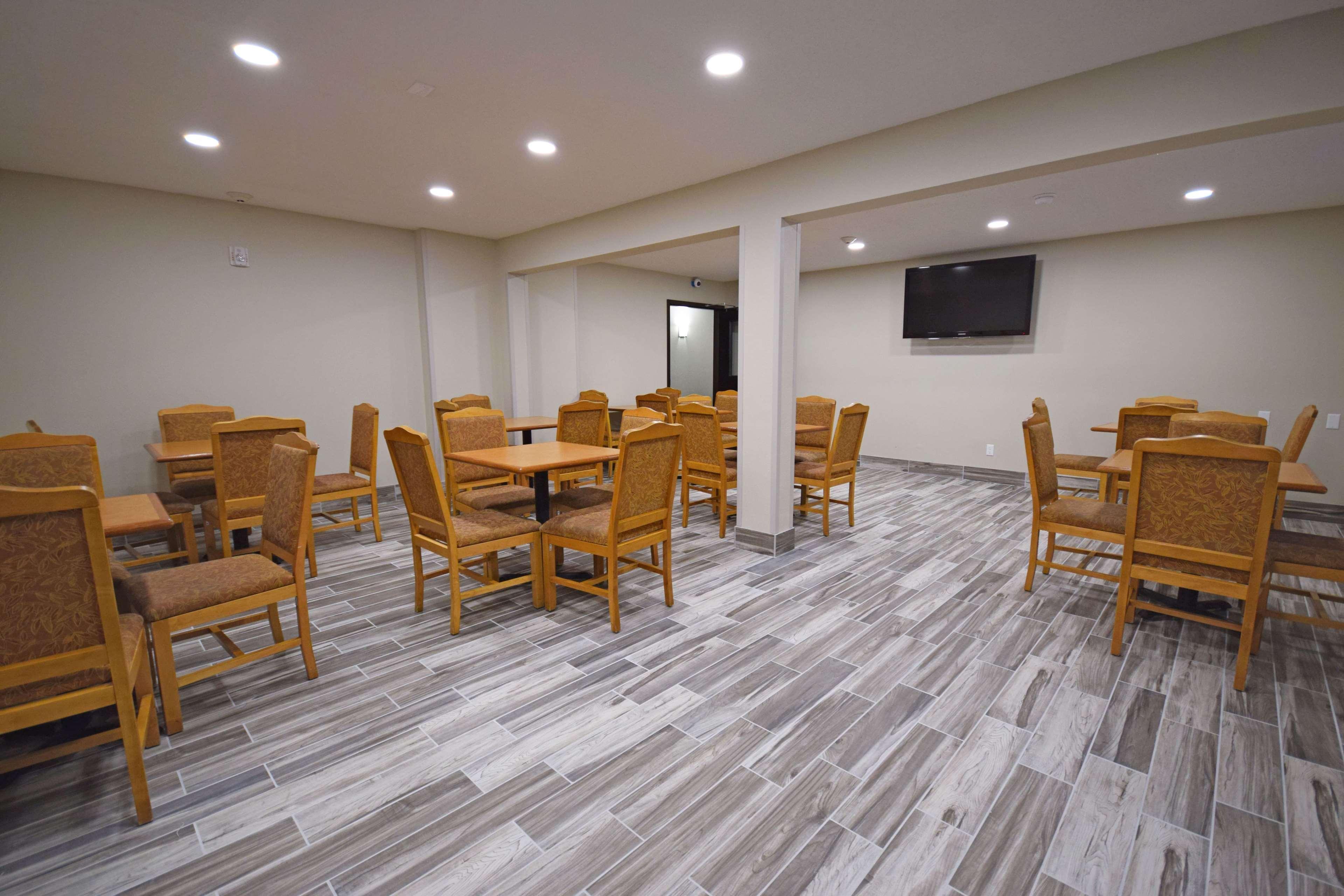 Days Inn & Suites By Wyndham Wisconsin Dells Exteriör bild