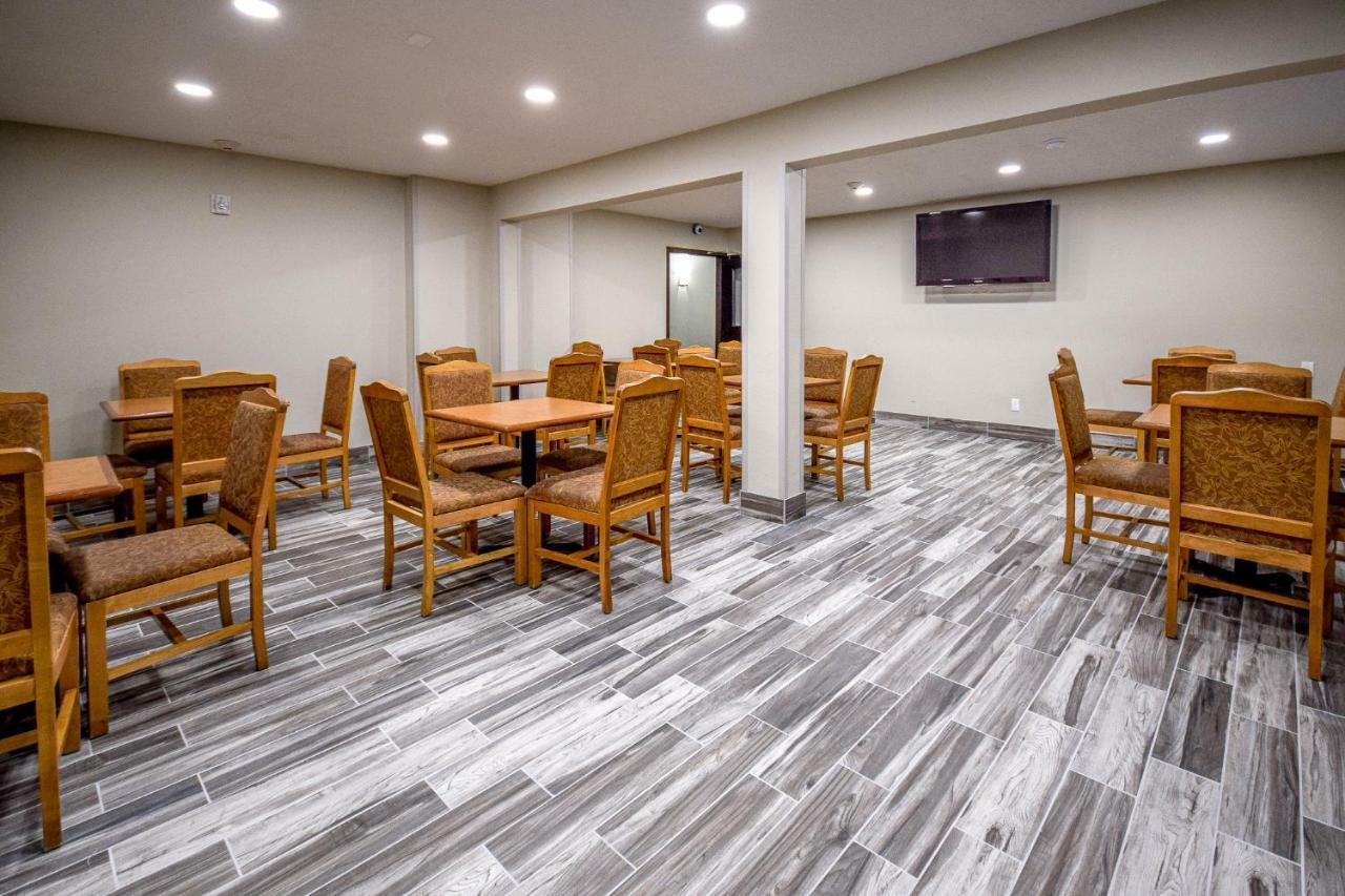 Days Inn & Suites By Wyndham Wisconsin Dells Exteriör bild
