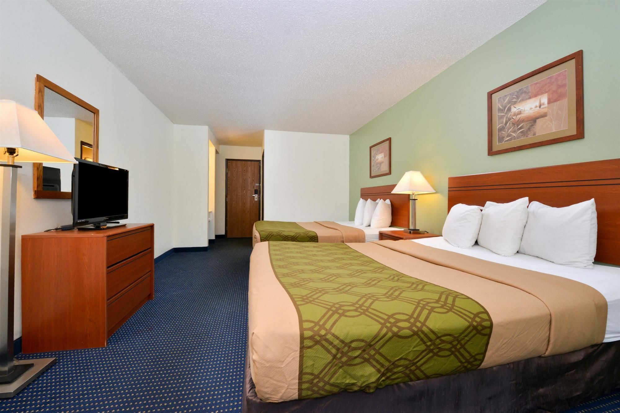 Days Inn & Suites By Wyndham Wisconsin Dells Exteriör bild