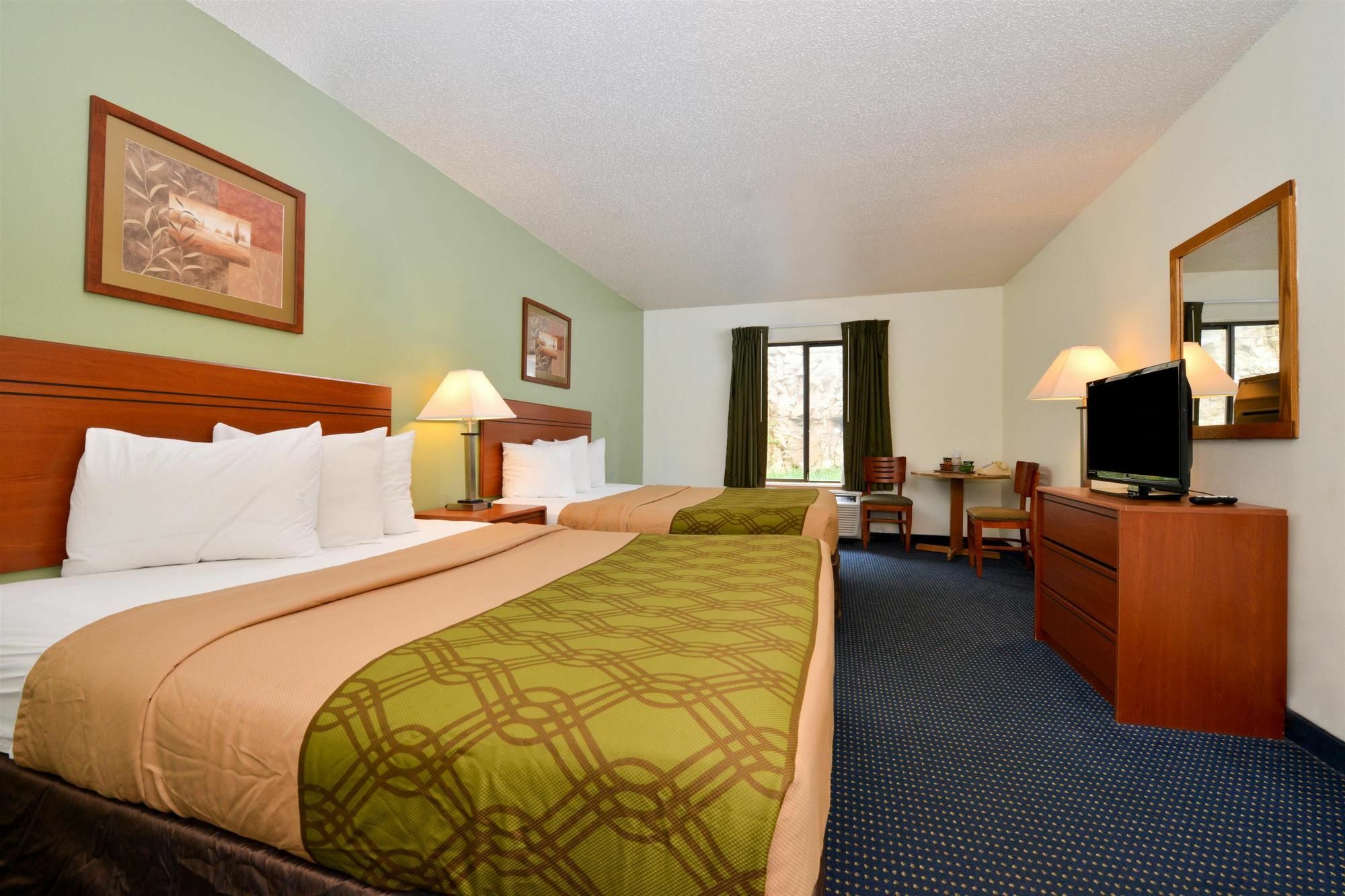 Days Inn & Suites By Wyndham Wisconsin Dells Exteriör bild